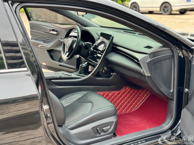 丰田亚洲龙 双擎 2019款 2.5L 自动 XLE尊贵版 (国Ⅵ) 