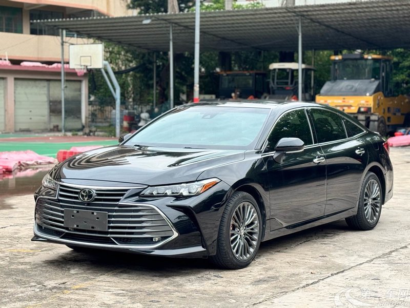 丰田亚洲龙 双擎 2019款 2.5L 自动 XLE尊贵版 (国Ⅵ) 