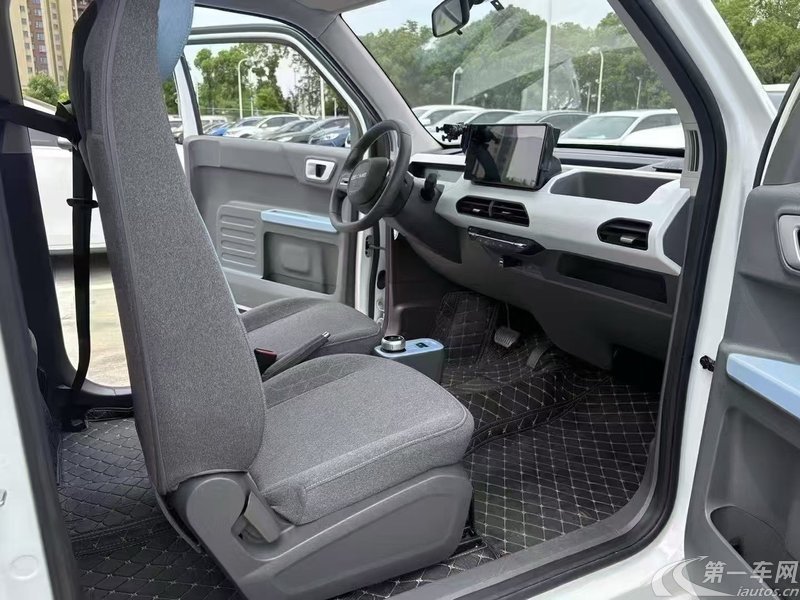 吉利熊猫mini 2023款 0.0T 自动 小黄鸭限定版幸运吖 