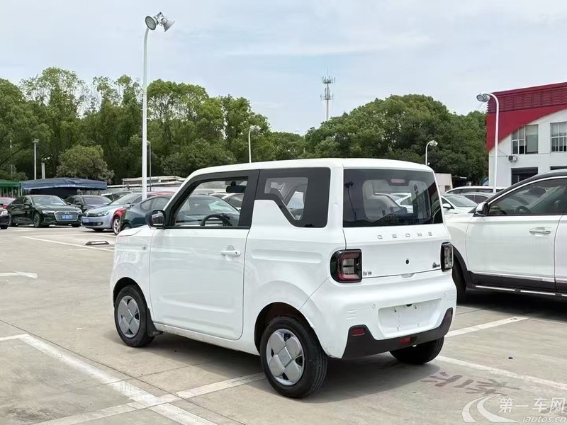 吉利熊猫mini 2023款 0.0T 自动 小黄鸭限定版幸运吖 