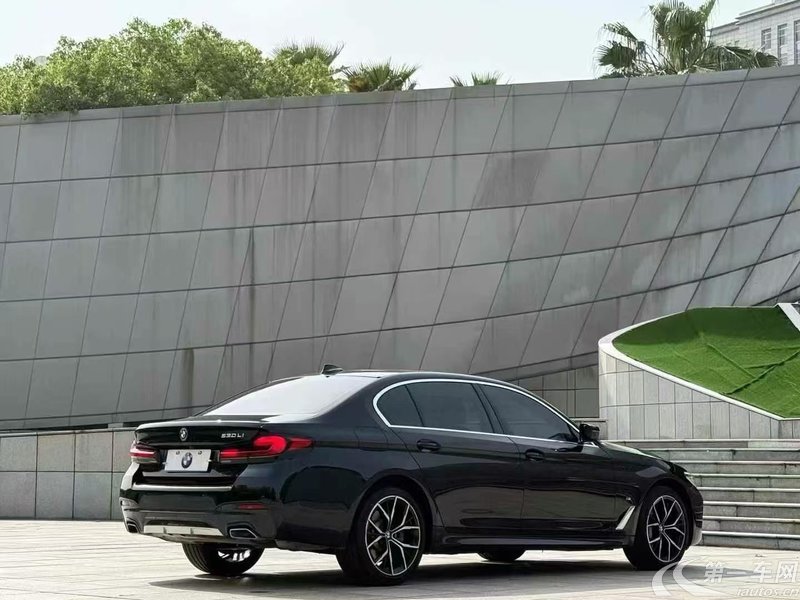 宝马5系 530Li 2022款 2.0T 自动 汽油 改款二行政型豪华套装 (国Ⅵ) 
