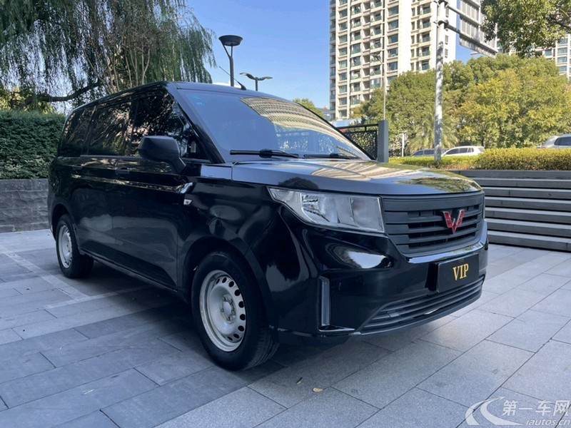 五菱宏光PLUS 2019款 1.5T 手动 舒适型 (国Ⅵ) 