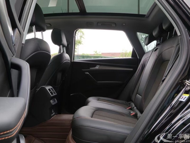 奥迪Q5L 45TFSI 2018款 2.0T 自动 尊享风雅型 (国Ⅴ) 