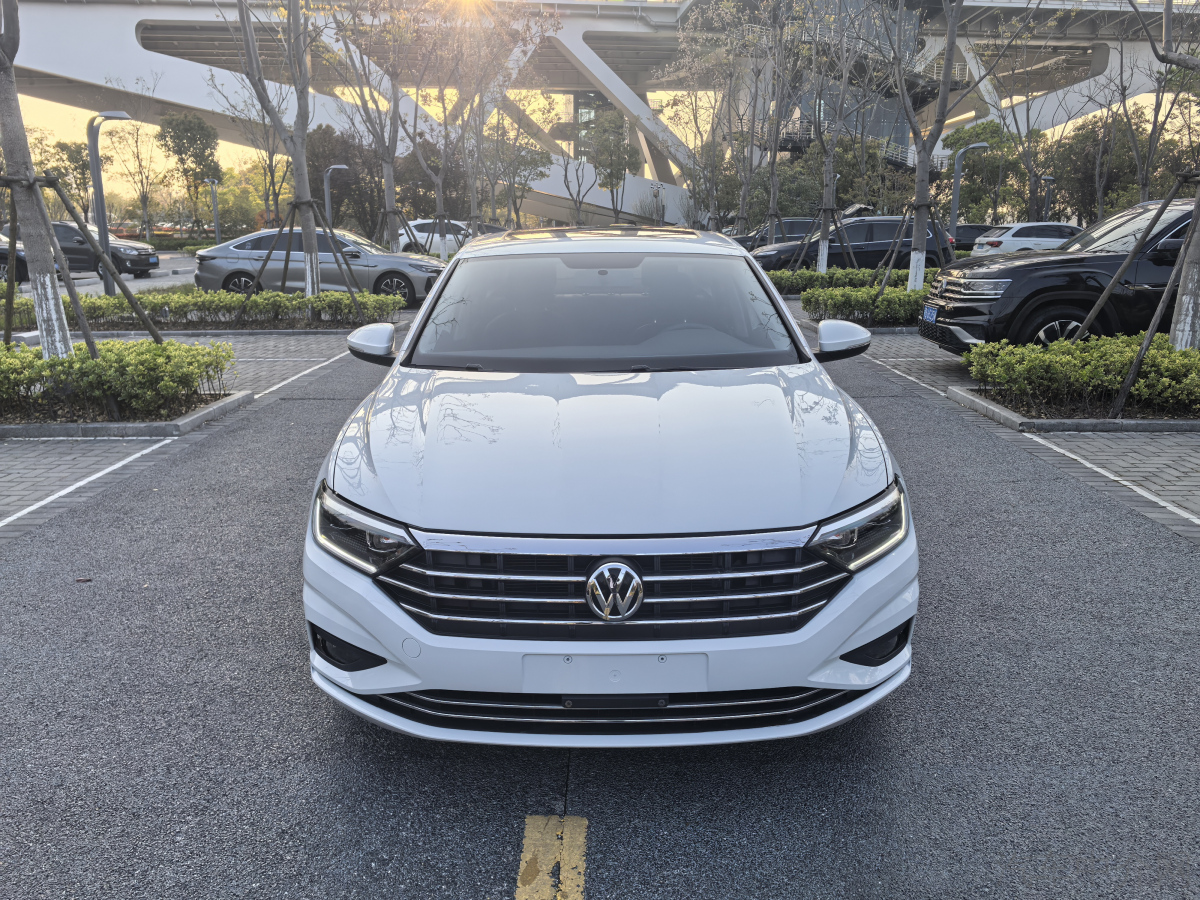 大众速腾 2021款 1.4T 自动 280TSIR二手车 二手Line智联版 价格0万 