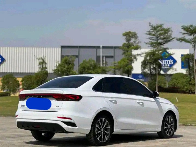 吉利帝豪 2022款 1.5L 自动 尊贵型第4代 价格0万 