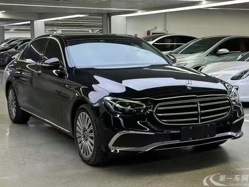 【青岛二手奔驰E级】奔驰E级 300L 2022款 2.0T 自动 汽油 豪华型