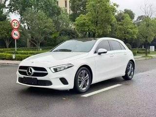 奔驰A级 A200 1.3T 自动 时尚型 