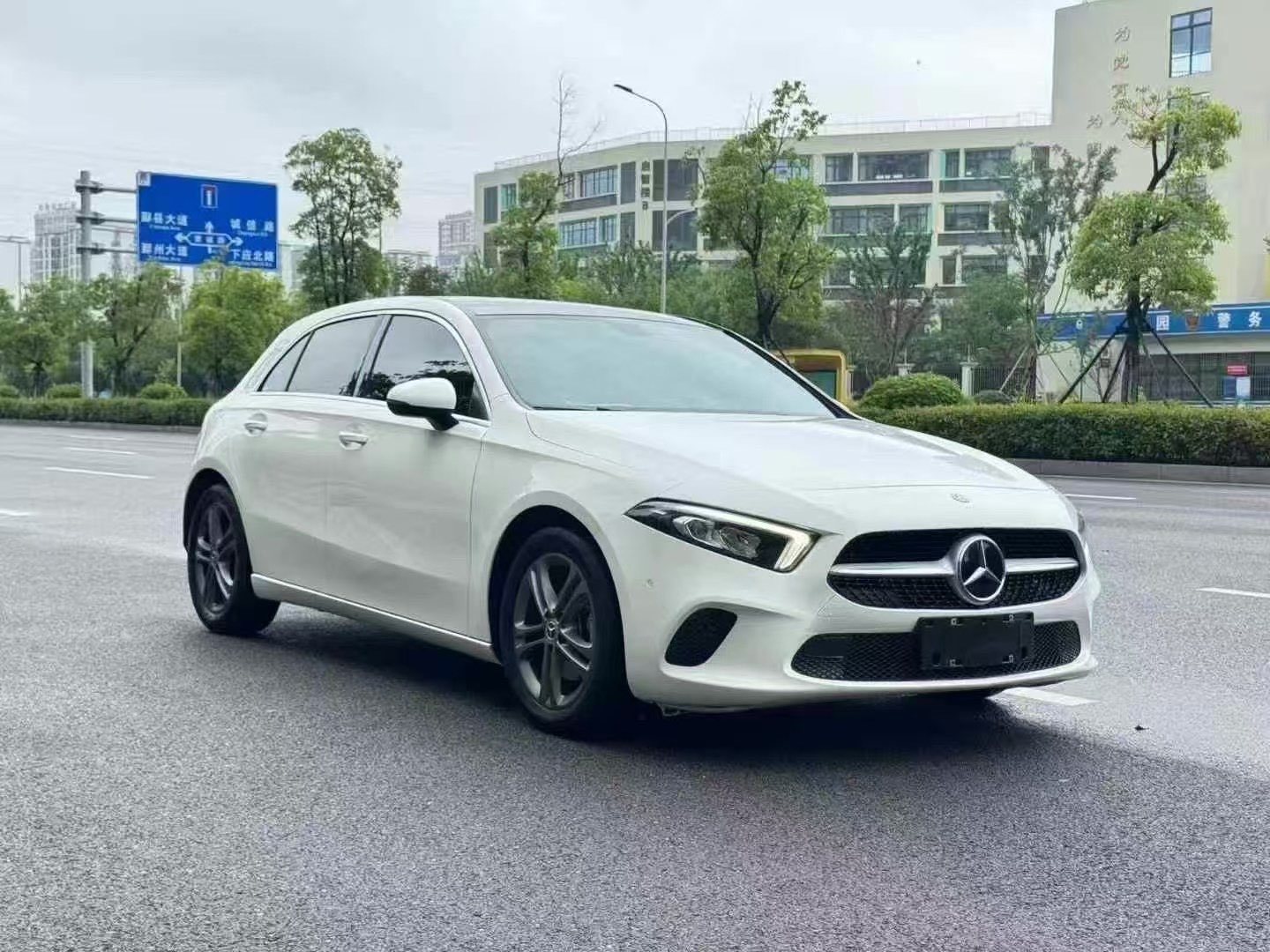 奔驰A级 A200 [进口] 2019款 1.3T 自动 汽油 时尚型价格0万 