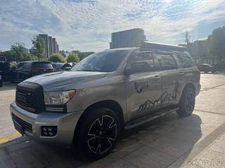 丰田坦途 5.7L 自动 