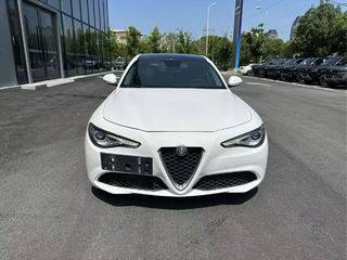 阿尔法罗密欧Giulia 2.0T 