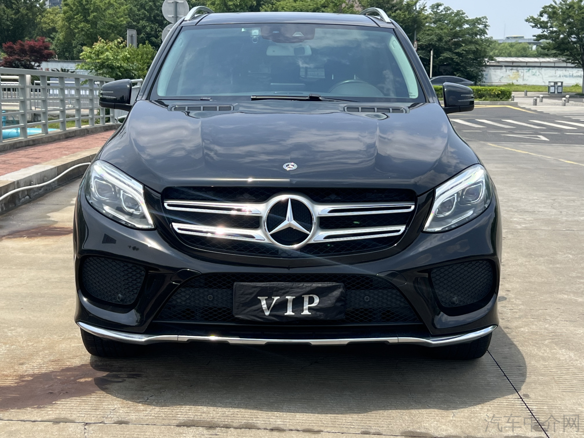 奔驰GLE级 GLE320 [进口] 2018款 3.0T 自动 动感型臻藏版价格0万 
