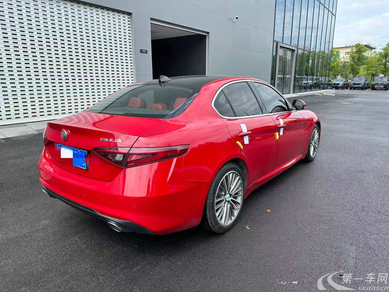 阿尔法罗密欧Giulia [进口] 2019款 2.0T 自动 豪华版 