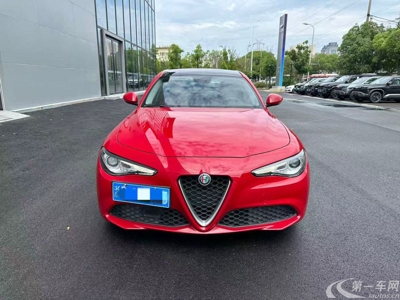 阿尔法罗密欧Giulia [进口] 2019款 2.0T 自动 豪华版 