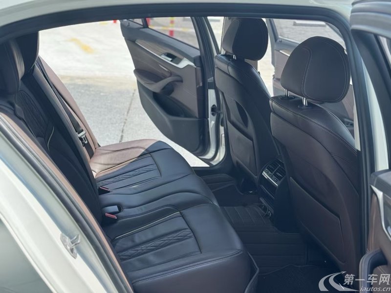 宝马5系 530Li 2018款 2.0T 自动 汽油 尊享型豪华套装改款 (国Ⅴ) 