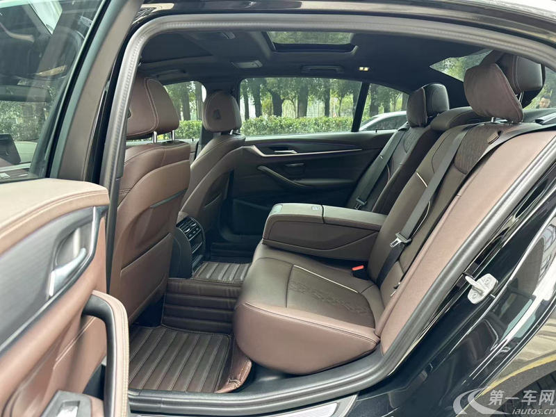 宝马5系 530Li 2023款 2.0T 自动 汽油 xDrive-M运动套装 (国Ⅵ) 