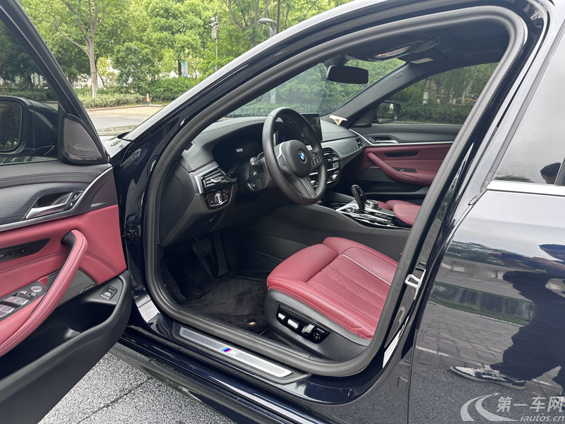 宝马5系 530Li 2023款 2.0T 自动 汽油 尊享型M运动套装 (国Ⅵ) 