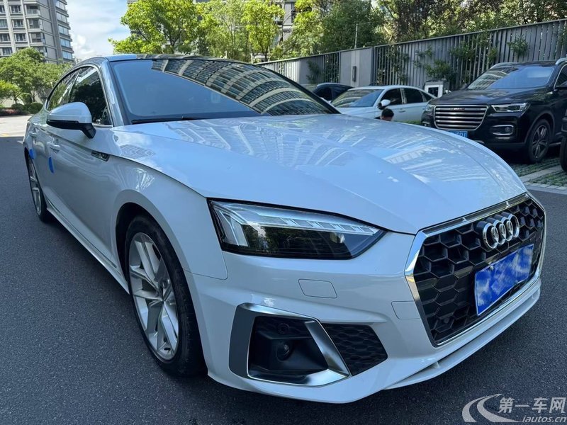 奥迪A5掀背 40TFSI [进口] 2024款 2.0T 自动 汽油 时尚动感型 