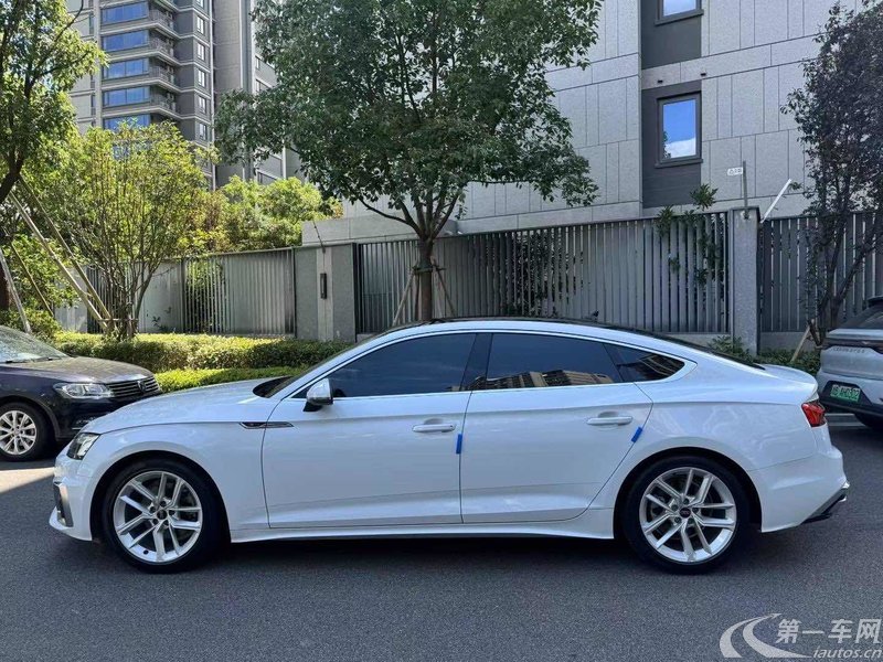 奥迪A5掀背 40TFSI [进口] 2024款 2.0T 自动 汽油 时尚动感型 