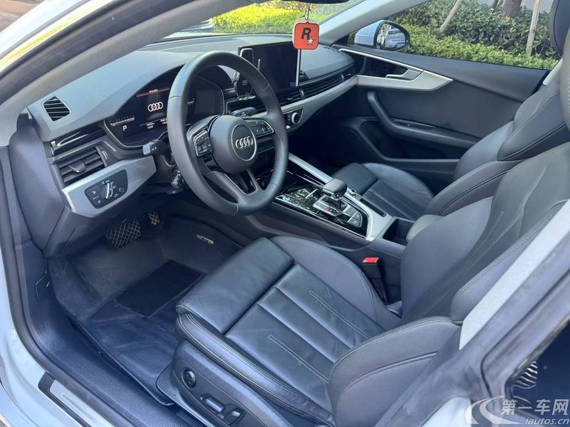 奥迪A5掀背 40TFSI [进口] 2024款 2.0T 自动 汽油 时尚动感型 