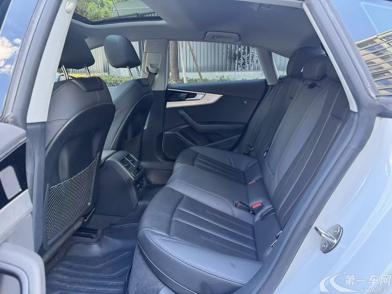 奥迪A5掀背 40TFSI [进口] 2024款 2.0T 自动 汽油 时尚动感型 