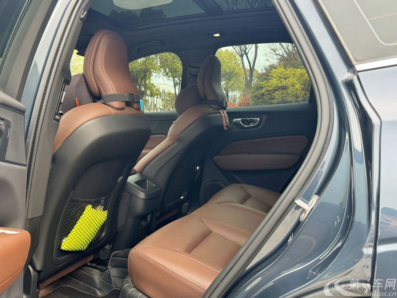 沃尔沃XC60 B5 2024款 2.0T 自动 智远豪华版 (国Ⅵ) 