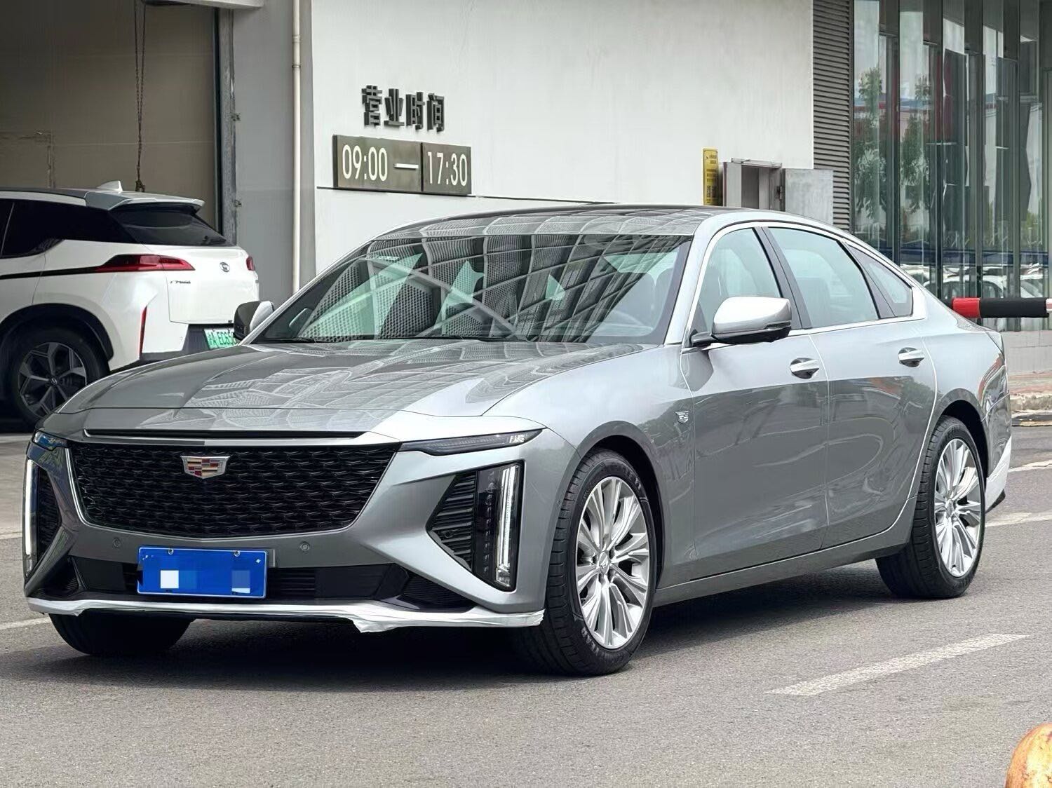 凯迪拉克CT6 2023款 2.0T 自动 28T铂金型 价格0万