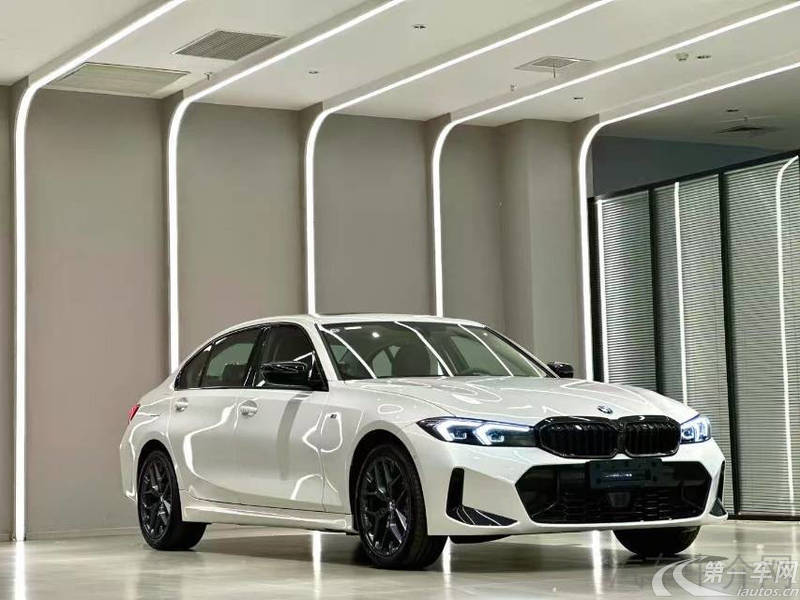 宝马3系 330Li 2025款 2.0T 自动 汽油 尊享型M运动曜夜套装 (国Ⅵ) 