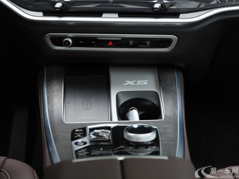 宝马X5 xDrive30Li 2023款 2.0T 自动 尊享型M运动曜夜套装 (国Ⅵ) 