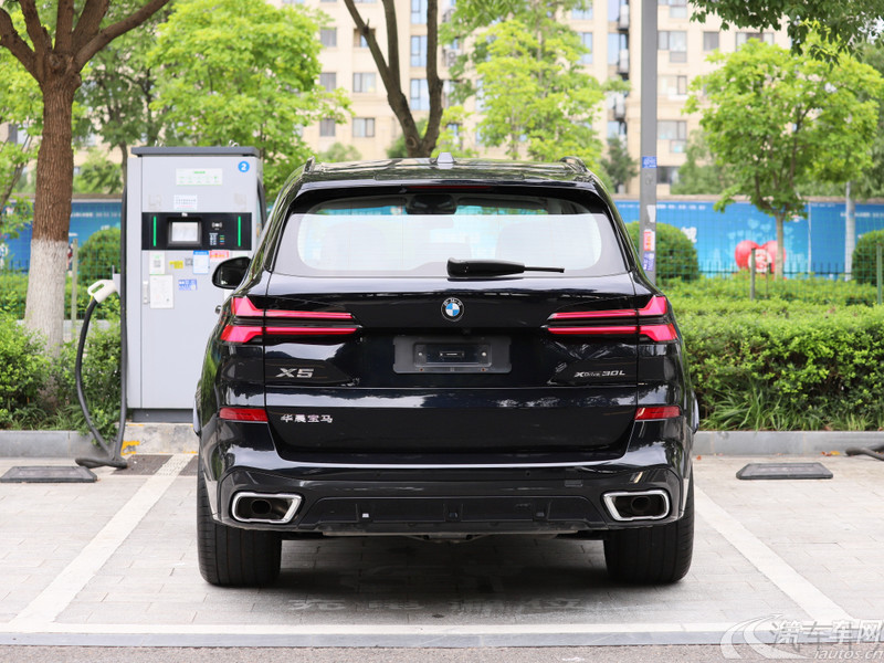 宝马X5 xDrive30Li 2023款 2.0T 自动 尊享型M运动曜夜套装 (国Ⅵ) 