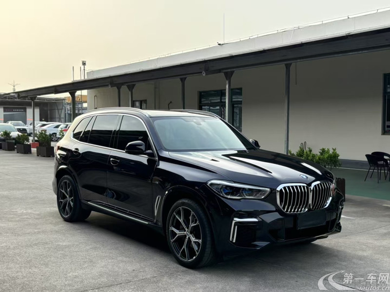 宝马X5 xDrive40Li 2022款 3.0T 自动 尊享型M运动套装 (国Ⅵ) 