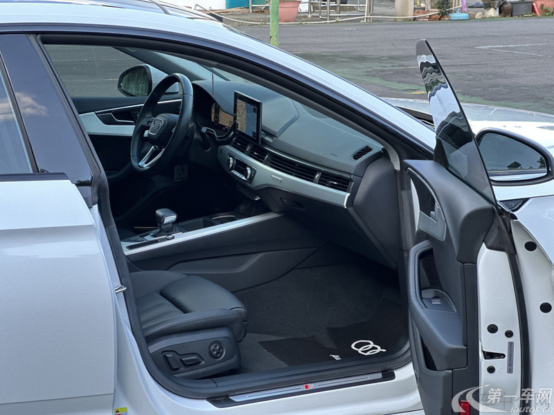 奥迪A5掀背 45TFSI [进口] 2021款 2.0T 自动 汽油 臻选动感型 