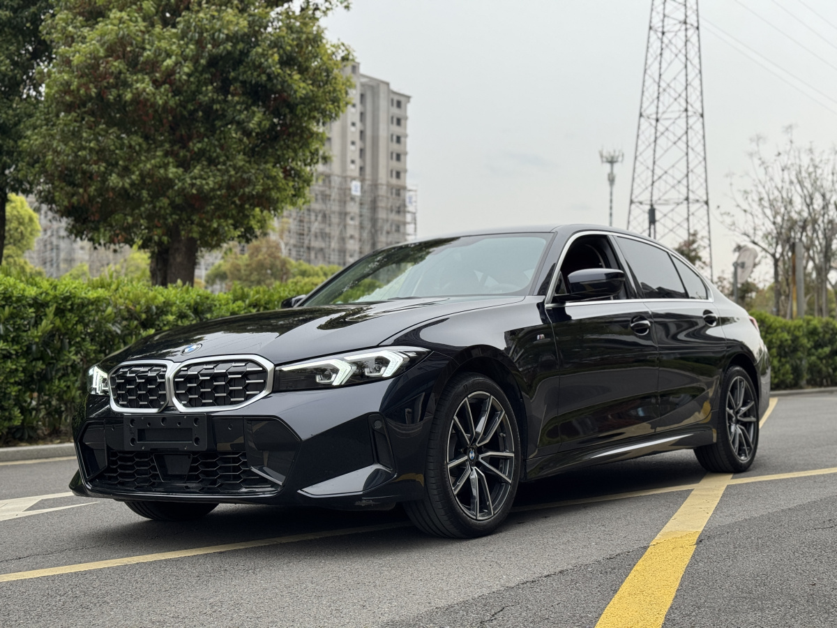 宝马3系 325i 2025款 2.0T 自动 汽油 M运动套装 价格0万 