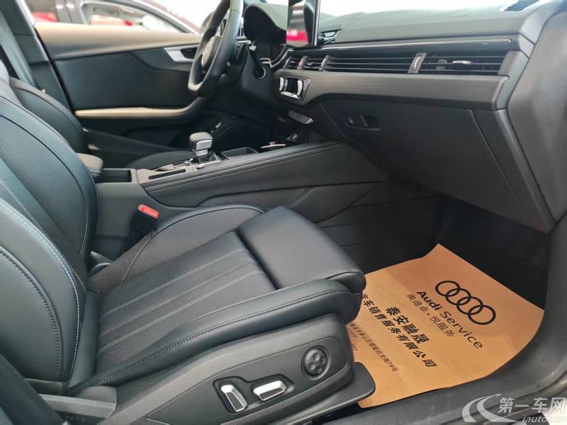 奥迪A4L 2024款 2.0T 自动 豪华动感型 (国Ⅵ) 