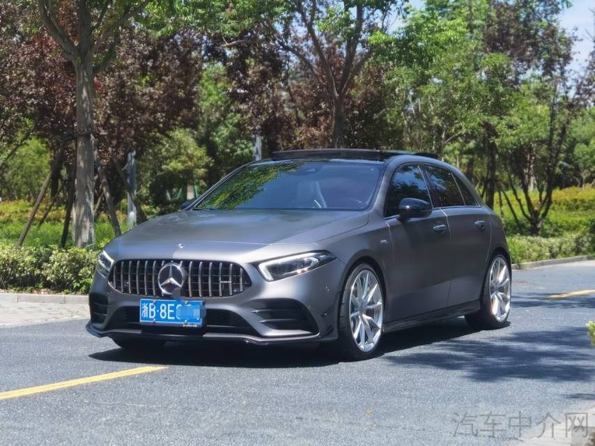 奔驰A35 [进口] 2022款 2.0T 自动价格0万 