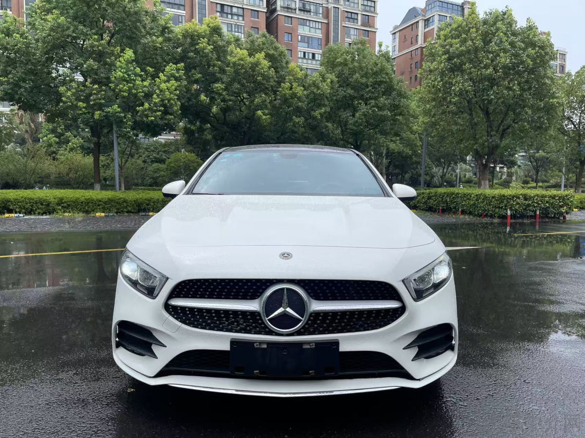 奔驰A级 A200L 2019款 1.3T 自动 运动轿车版 价格0万