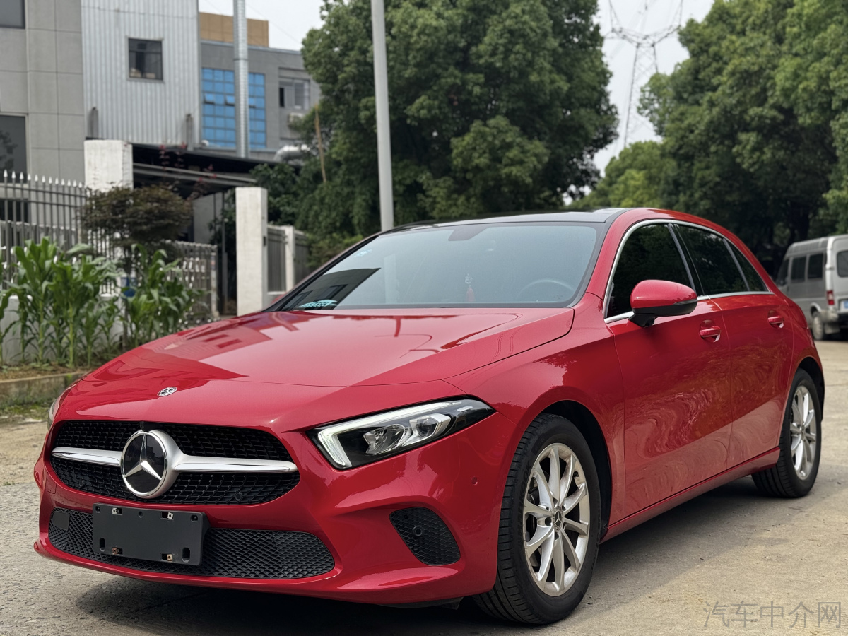 奔驰A级 A200 [进口] 2019款 1.3T 自动 汽油 动感型价格0万 