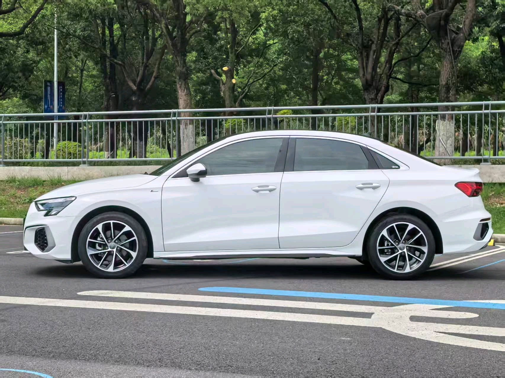 奥迪A3 L35TFSI 2022款 1.4T 自动 Limousine时尚运动型 价格0万 
