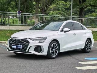 奥迪A3 L35TFSI 1.4T 自动 Limousine时尚运动型 
