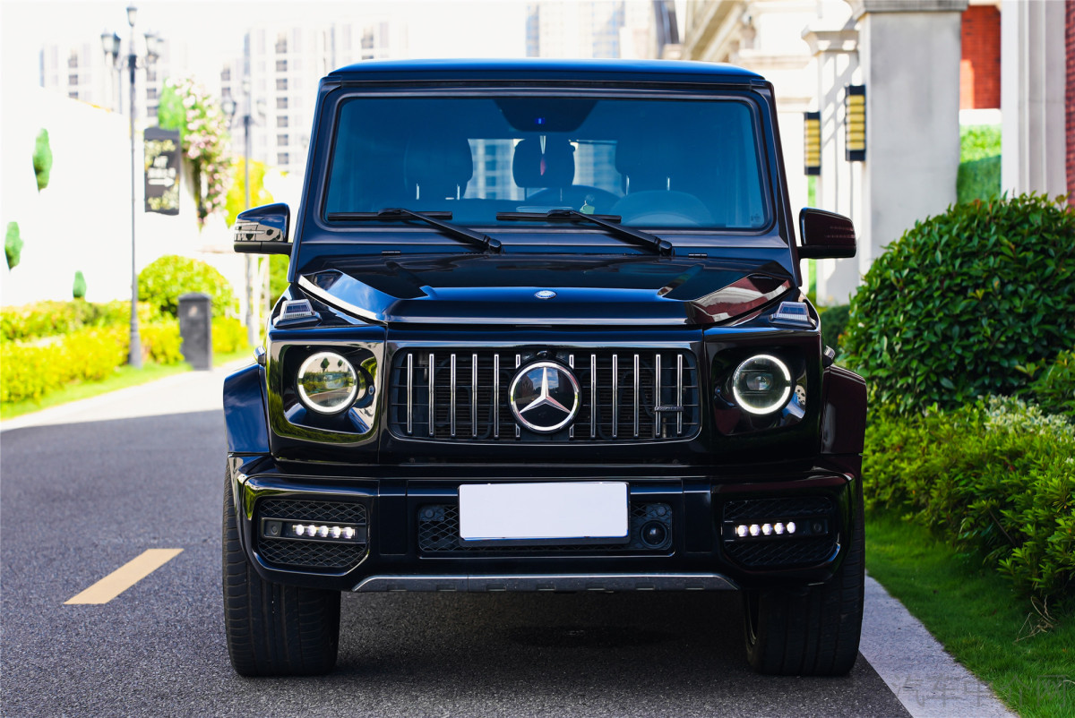 奔驰G级 G350d [进口] 2017款 3.0T 自动 柴油 专业版欧规版平行进口价格0万 