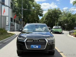 奥迪Q7 45 3.0T 自动 技术型 