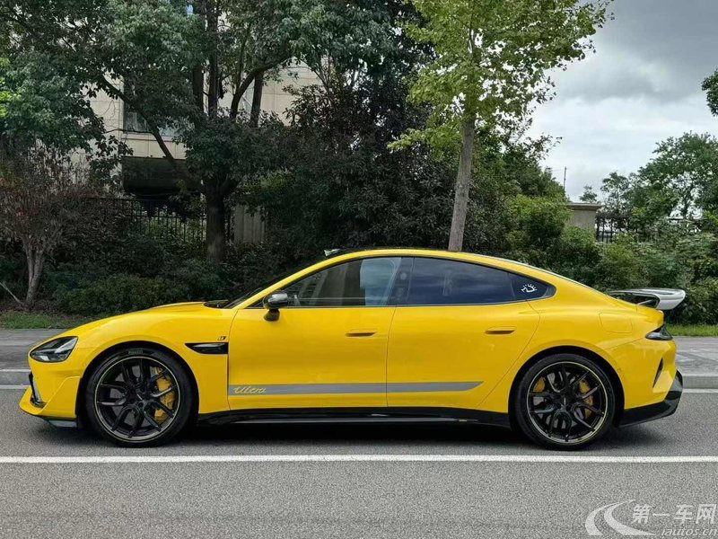 小米汽车SU7 Ultra 2025款 0.0T 自动 Ultra 