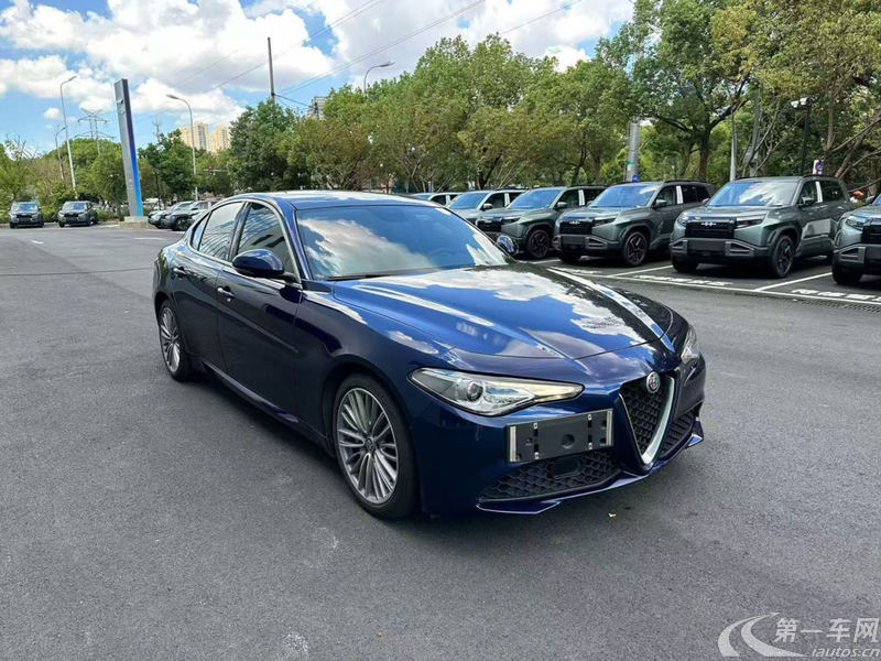 阿尔法罗密欧Giulia [进口] 2019款 2.0T 自动 豪华版 