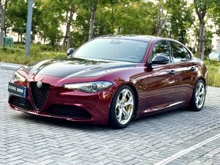 阿尔法罗密欧Giulia 2.0T 
