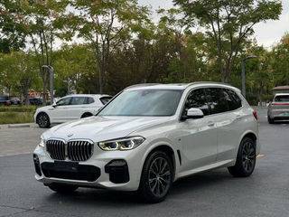 宝马X5 40i 3.0T 自动 中东版平行进口 