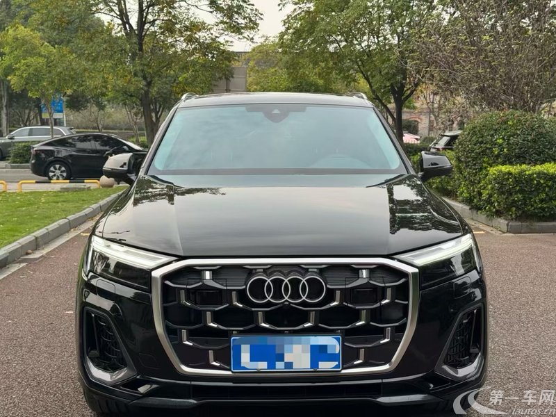 奥迪Q7 55TFSI [进口] 2025款 3.0T 自动 quattro-S-line运动型 