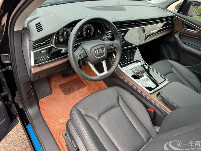 奥迪Q7 55TFSI [进口] 2025款 3.0T 自动 quattro-S-line运动型 