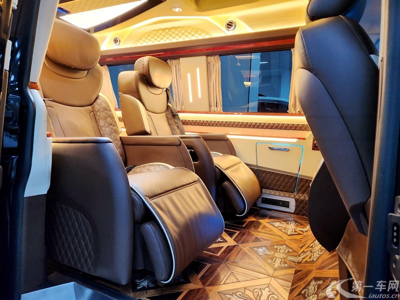 大众凯路威 [进口] 2018款 2.0T 自动 7座 汽油 豪华版 