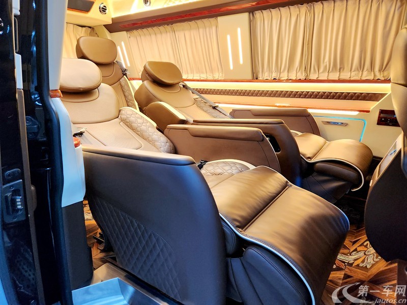 大众凯路威 [进口] 2018款 2.0T 自动 7座 汽油 豪华版 