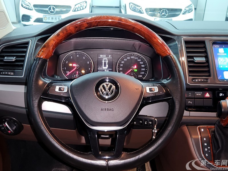 大众凯路威 [进口] 2018款 2.0T 自动 7座 汽油 豪华版 