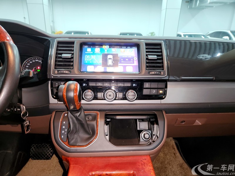 大众凯路威 [进口] 2018款 2.0T 自动 7座 汽油 豪华版 